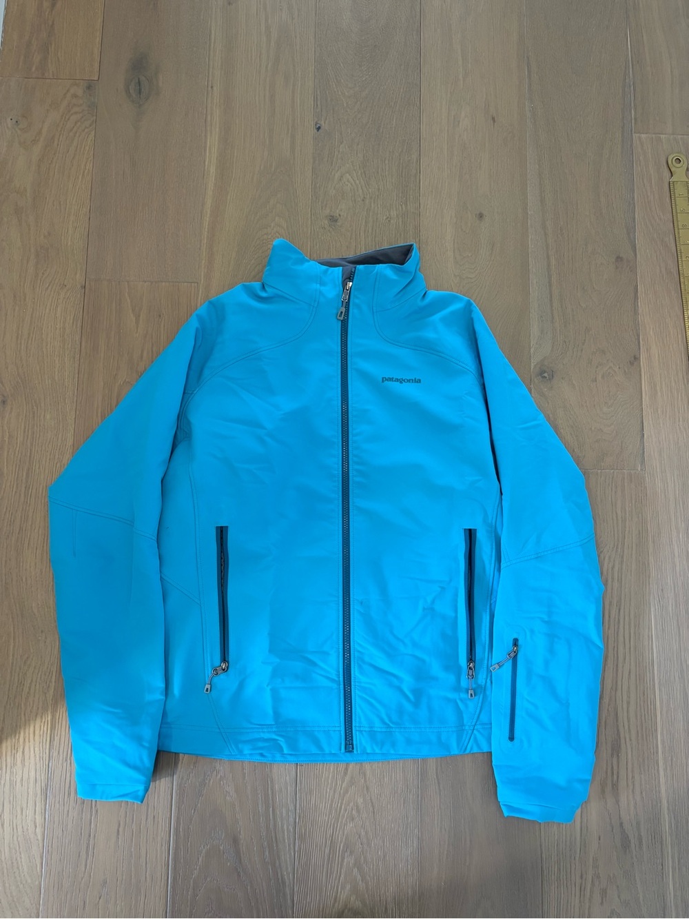 Patagonia Women’s Aqua Blue Softshell Jacket Full-Zip